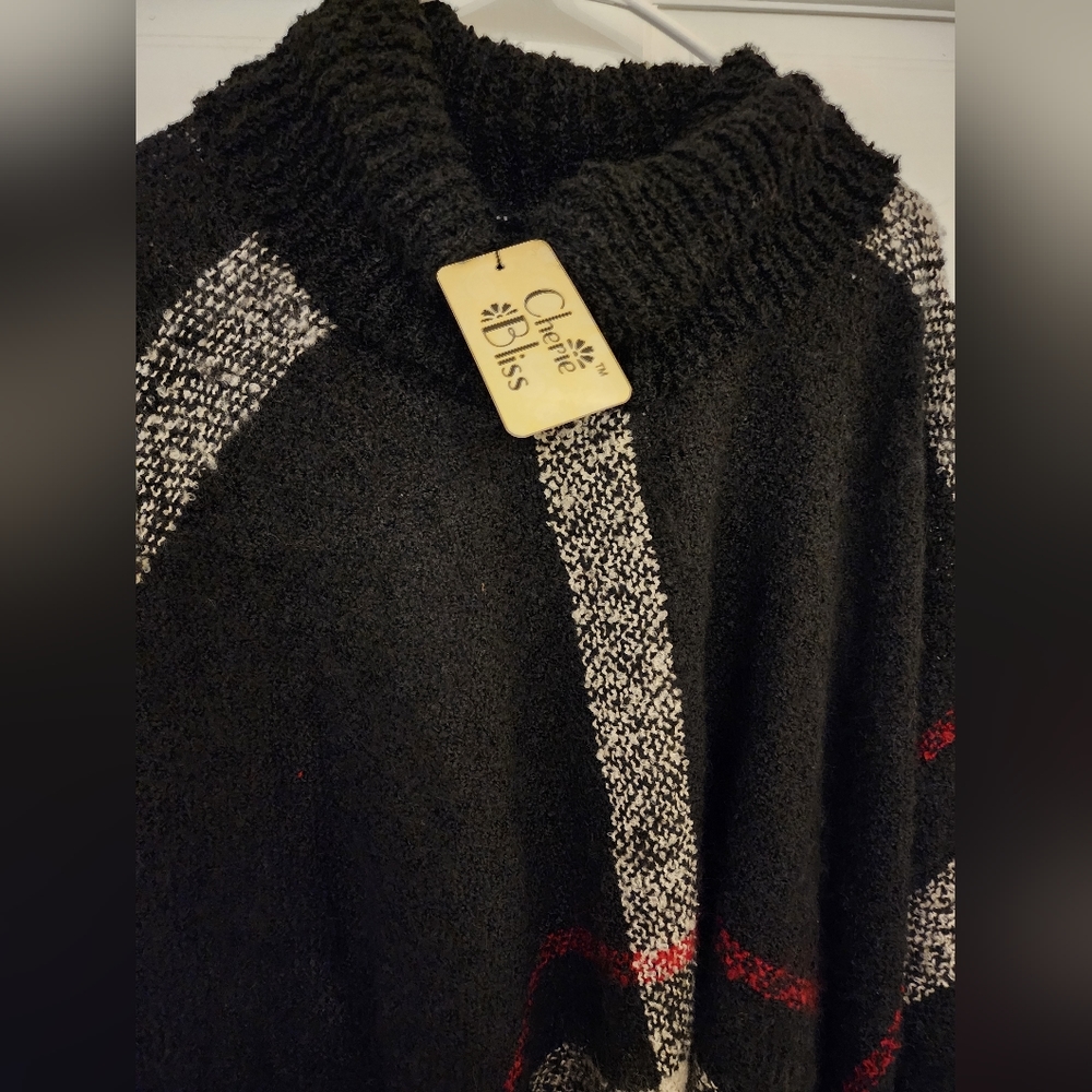 High neck free style cape, in wool fabric - Picture 5 of 5